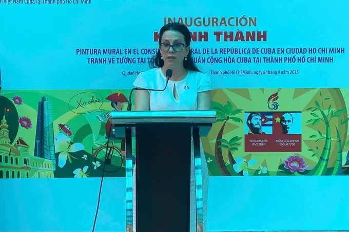 Cuban Consul General Ariadne Feo Labrada speaks at the inauguration ceremony. (Photo: SGGP/ Xuan Hanh) z6982769127408-78cee1cbb91a0e59ef4e6fb2d924665b-3704-8527.jpg