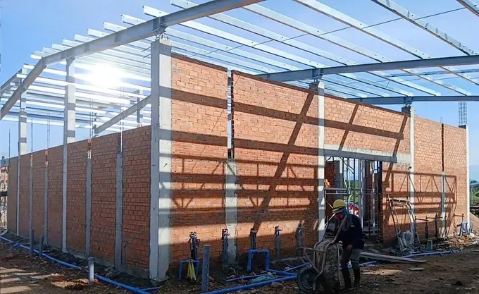 Many facilities at the Km205+092 rest stop remain unfinished. z6992053198441-89835be36b3c76c16d97f9722f74e833-709-2637.jpg
