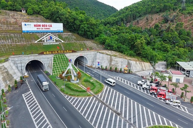 A tunnel project is built on the national highway system in central Vietnam section. Deo Ca Group has proposed a plan on the development of Da Nang-Hoi An urban railway traffic systems. (Photo courtesy of Deo Ca Group) urban-rail-connecting-da-nang-hoi-an-proposed.jpg