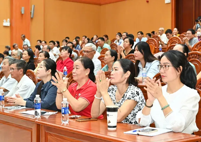 Constituents present at the voter meeting on September 25 morning. (Photo: SGGP/ Viet Dung) 09563a8635aabff4e6bb-579-1623.jpg