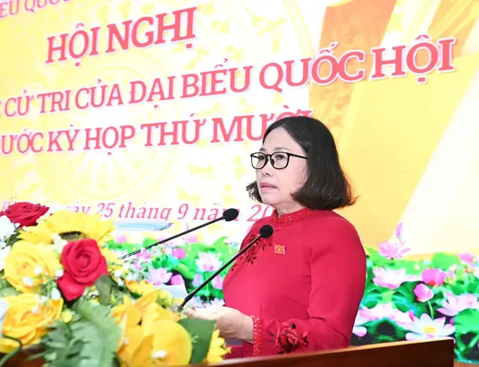 National Assembly deputy Nguyen Thi Yen provides information on the expected agenda of the 10th session of the 15th National Assembly. (Photo: SGGP/ Viet Dung) ef1030f03fdcb582eccd-7542-4384.jpg
