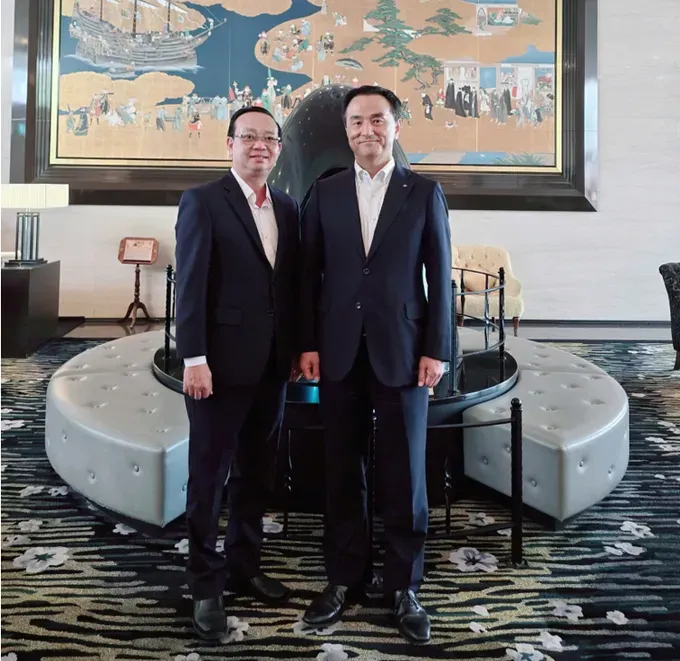Vice Chairman of the Ho Chi Minh City People’s Committee Bui Minh Thanh (L) and Governor Muraoka Tsugumasa at the working session. screenshot-2025-09-28-083622-1058-5051.png