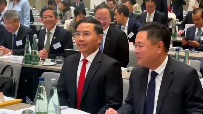 Mr. Pham Duc An, Chairman of the Da Nang City People’s Committee, attends the conference promoting investment in Vietnam’s financial centers. anh-2-1372-6170.jpg