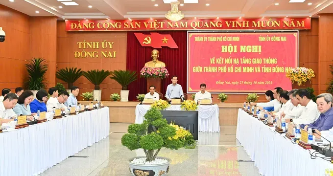 Overview of the conference (Photo: SGGP/ Viet Dung) 21-10-2-3415-3052.jpg