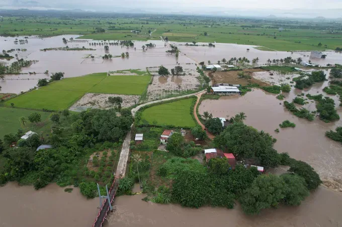 Floodwaters have yet to recede, causing significant damage to residents’ properties. z7162408561452-3e3293feb406c11242380395fc471434-1461-8669.jpg