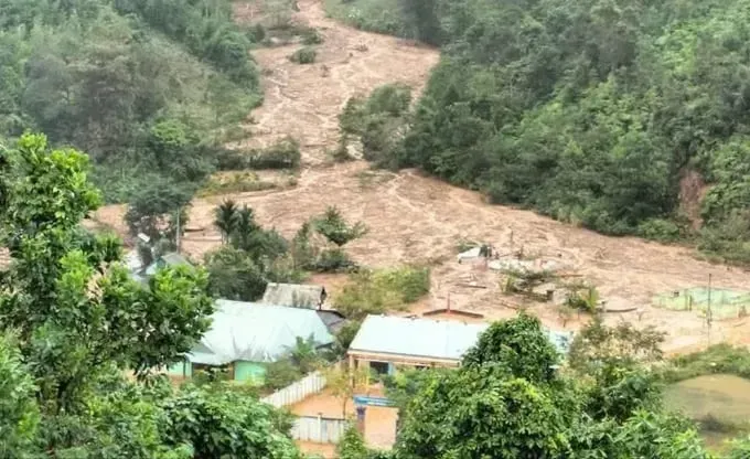 Da Nang City suffers more than VND837 billion (nearly 32 million) in damage from historic late-October floods. da-nang-658-9279.jpeg