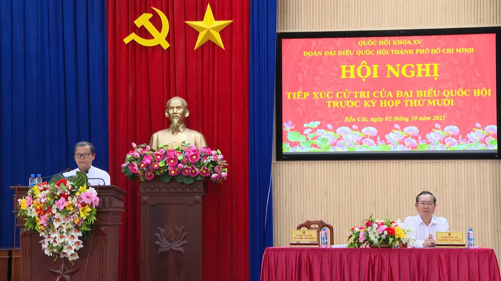 Tổ đại biểu số 14 – Đoàn Đại biểu Quốc hội TPHCM tại buổi tiếp xúc cử tri ĐBQH.jpg