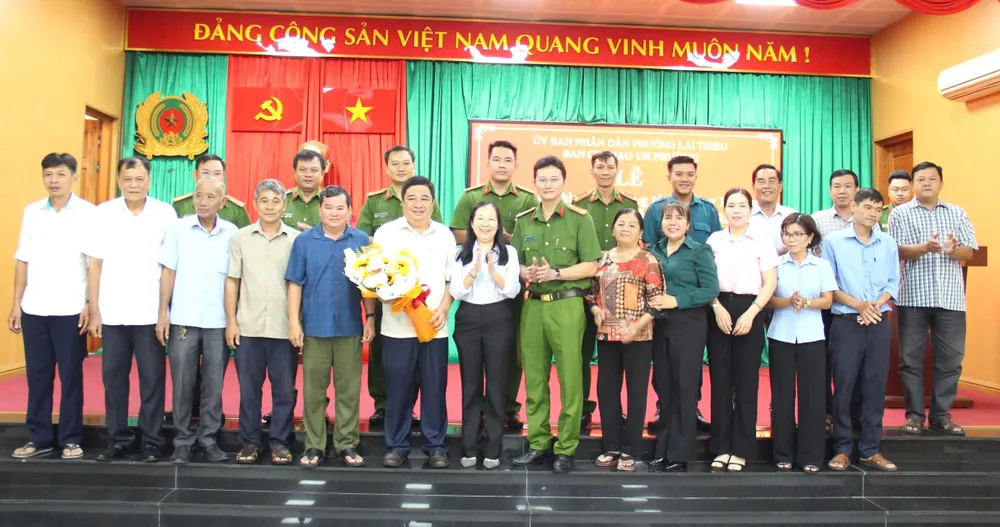 Ra mắt các thành viên thuộc Ban chỉ đạo LT mô hình 1.jpg