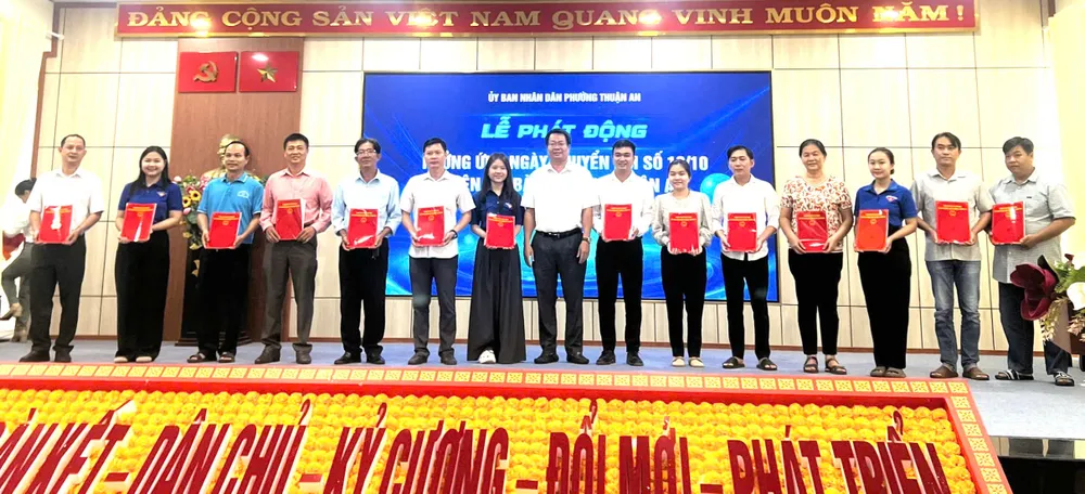 Ra mắt các Tổ Công nghệ số cộng đồng phường Thuận An tổ công dân số 1.jpg