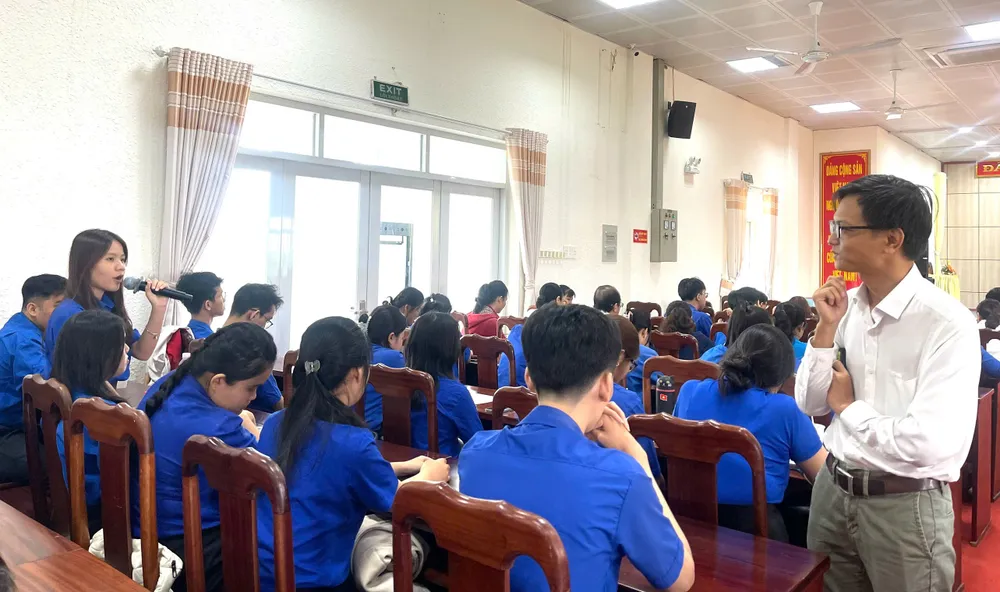 Lực lượng đoàn viên thanh niên cần trang bị thêm nhiều kiến thức mới về công nghệ để bắt kịp xu thế Tổ công dân số 3.jpg