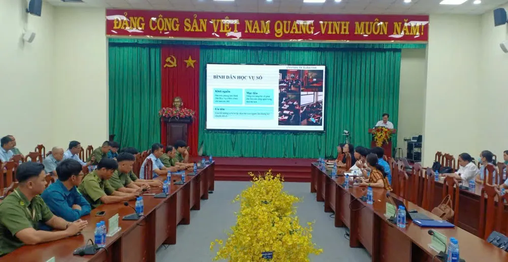 Quang cảnh lớp tập huấn Tổ công nghệ số cđ 2.jpg