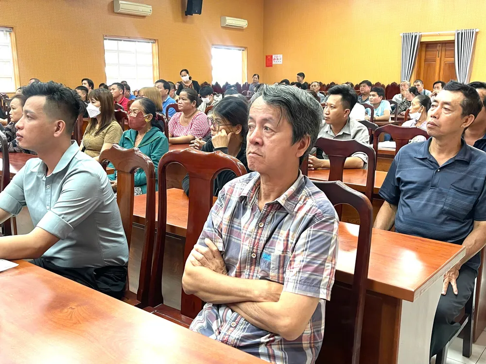 Chủ các cơ sở nhà trọ, quán ăn, kinh doanh vận tải tham dự buổi tuyên truyền chủ cs 5.jpg