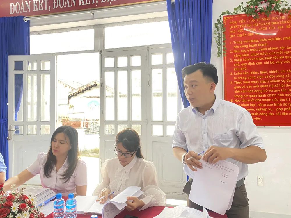 Đoàn kiểm tra đề nghị khu phố phát huy tinh thần đoàn kết, quan tâm hơn đến an sinh xã hội 1.jpg