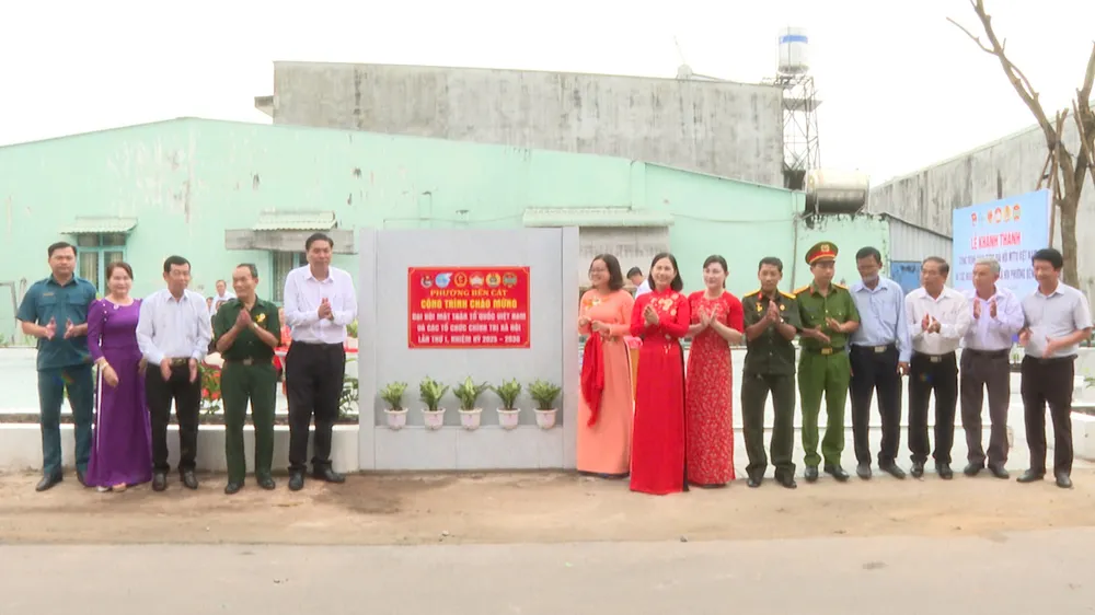 Phường Bến Cát khánh thành công viên chào mừng Đại hội MTTQ Việt Nam phường khánh thành.jpg