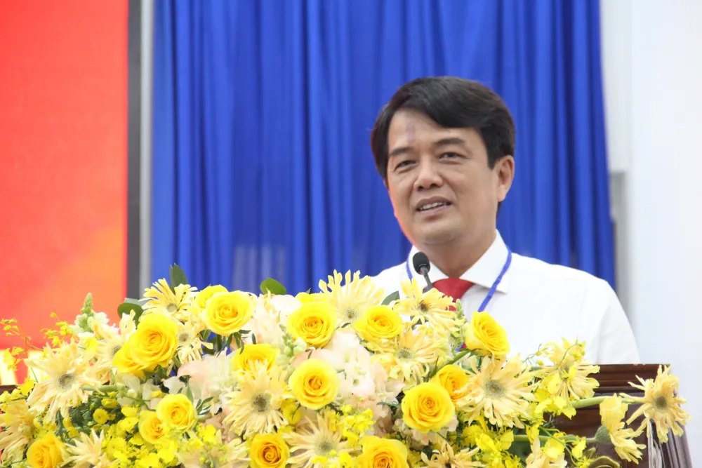 Đồng chí Bùi Thanh Nhân đánh giá cao những kết quả mà MTTQ Việt Nam phường Tây Nam đạt được trong thời gian qua IMG_2646.JPG
