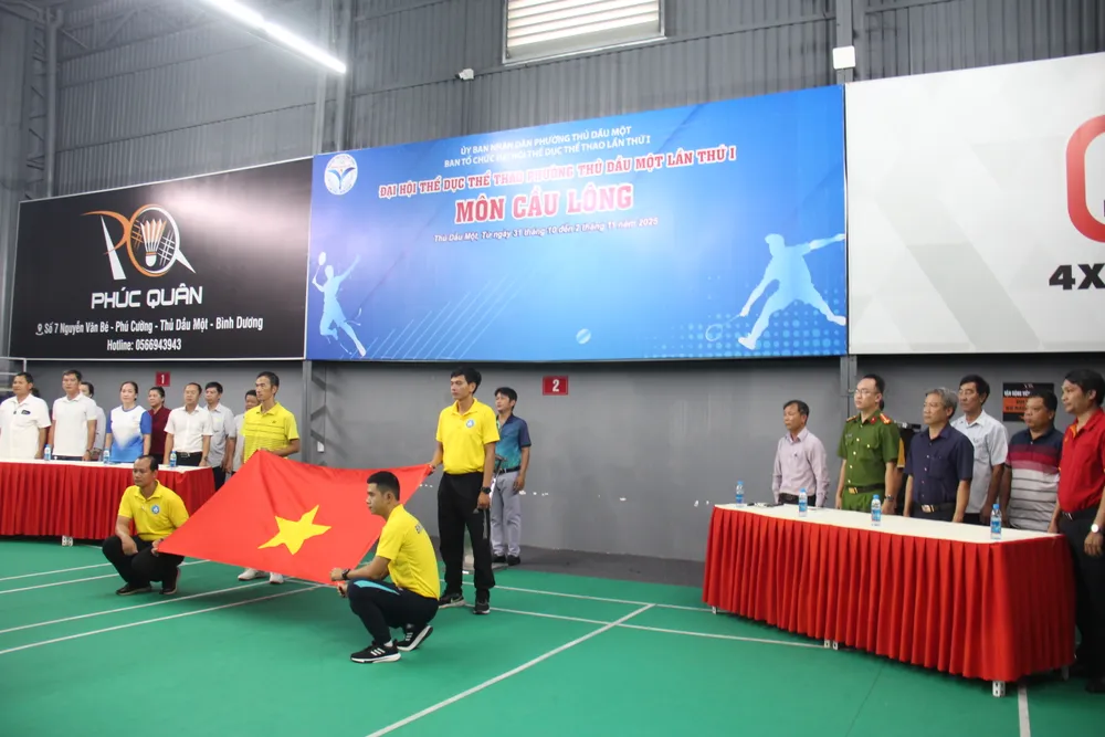 Lễ khai mạc Giải Cầu lông sáng 1-11 IMG_3422.JPG