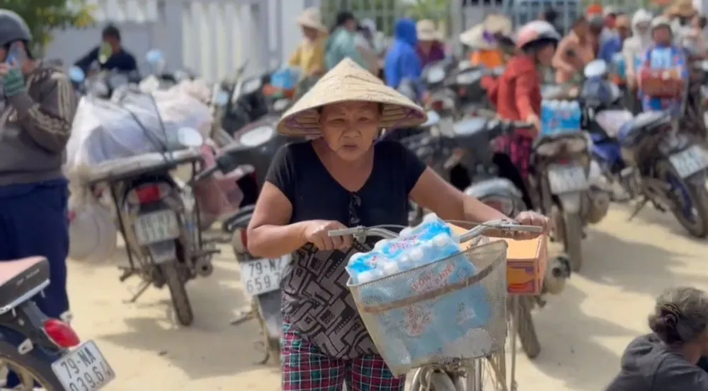 Xe Chánh Phú Hòa 7.jpg