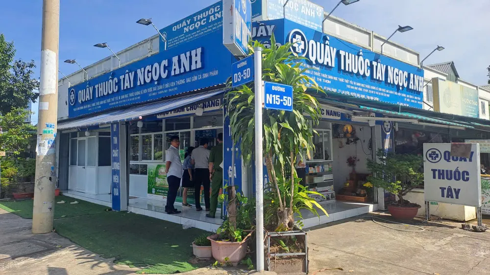 Kiểm tra tiệm thuốc 4.jpg