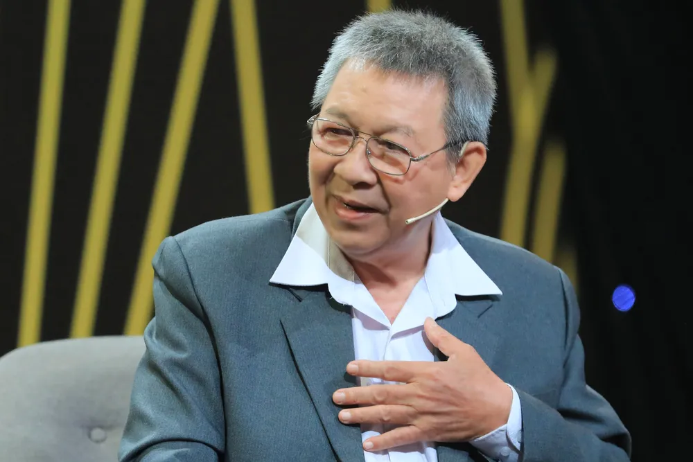 NS Lê Văn Lộc tâm tình về cuộc sống, cách gìn giữ hạnh phúc gia đình và nuôi dạy hai con nên người. Ảnh: HTV