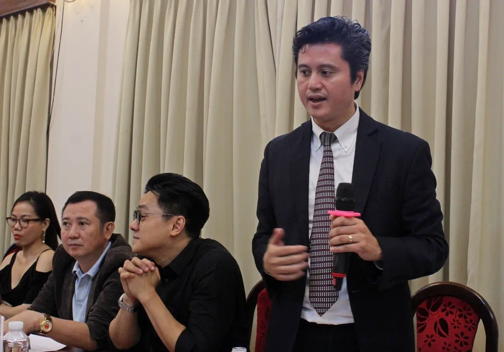 Giám đốc Nhà hát Giao hưởng - Nhạc - Vũ kịch TPHCM Lê Ha My chia sẻ về công tác tổ chức biểu diễn Vở nhạc kịch Quả phụ vui tính. Ảnh: THÚY BÌNH Giám đốc Nhà hát Giao hưởng - Nhạc - Vũ kịch TPHCM Lê Ha My chia sẻ về công tác tổ chức biểu diễn Vở nhạc kịch Quả phụ vui tính. Ảnh: THÚY BÌNH