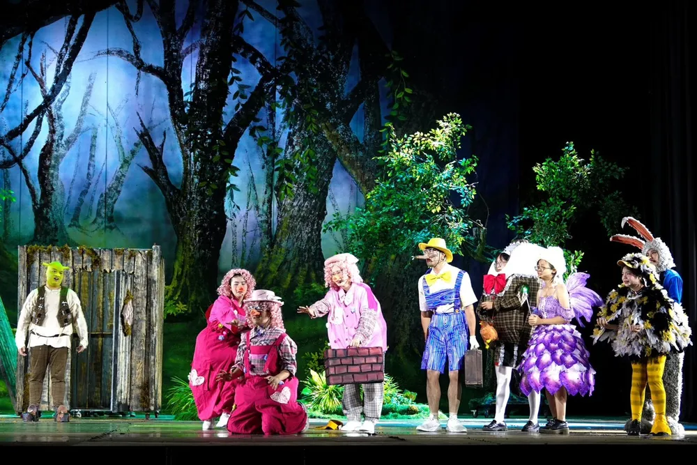 Một cảnh trong vở nhạc kịch Broadway "Shrek: On National Tour". Ảnh: THÚY BÌNH