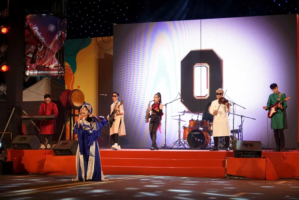 Ban nhạc trẻ Rhythm Music Band. Ảnh: THÚY BÌNH Rhythm Music Band.JPG