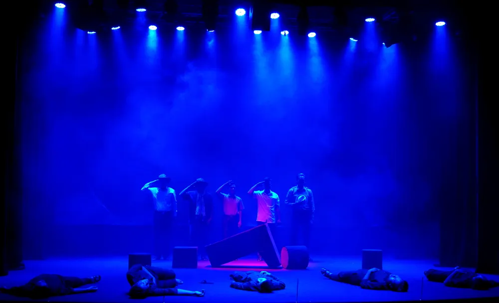 Một cảnh trong vở diễn. Ảnh: THÚY BÌNH DSC02863.JPG