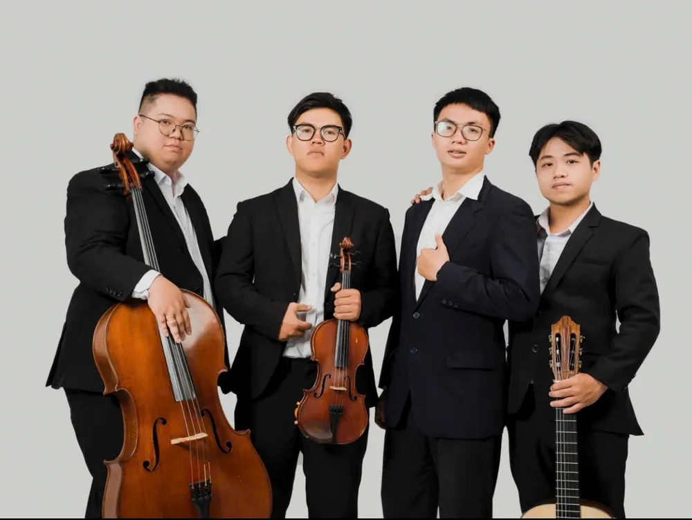 Nhóm bạn trẻ yêu nhạc cổ điển Bee Chamber 