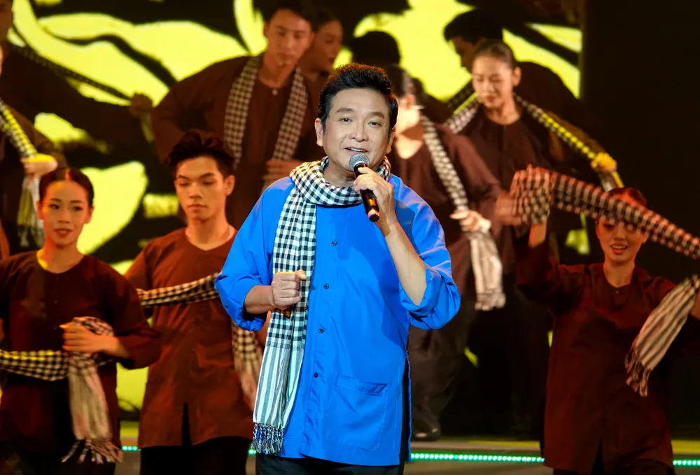 Trong Phuc - Bai ca dat phupng Nam.JPG