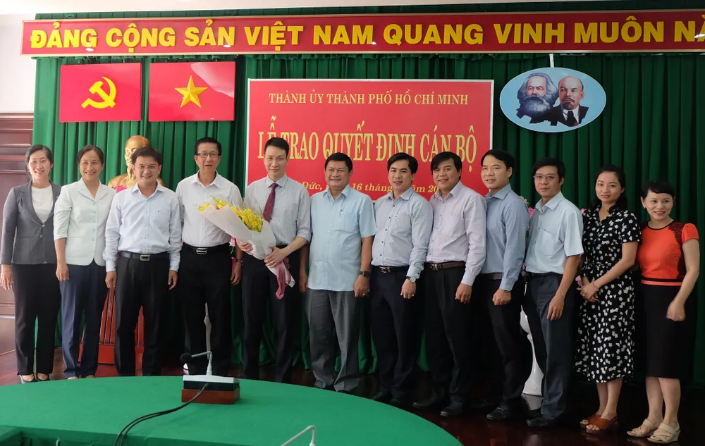 Đồng chí Trương Trung Kiên làm Phó Bí thư Quận ủy quận Thủ Đức ảnh 2 Đồng chí Trương Trung Kiên làm Phó Bí thư Quận ủy quận Thủ Đức ảnh 2