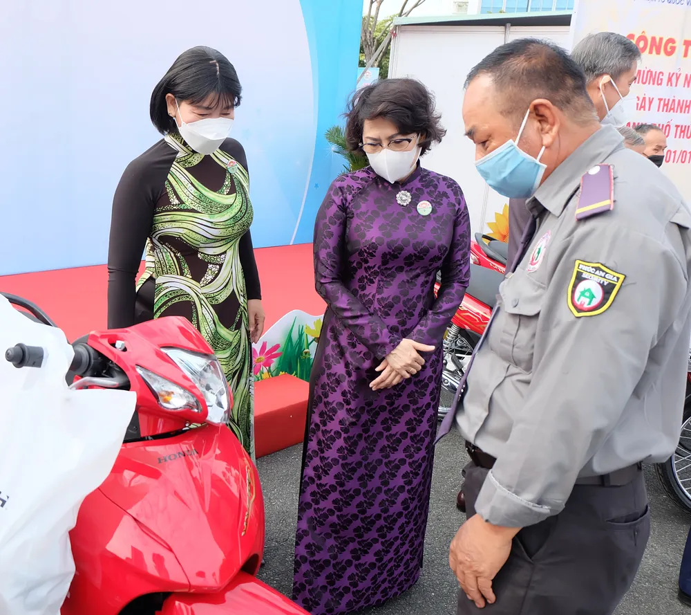 Quan tâm đến nguyện vọng và lợi ích thiết thực của mọi tầng lớp nhân dân ảnh 4 Quan tâm đến nguyện vọng và lợi ích thiết thực của mọi tầng lớp nhân dân ảnh 4