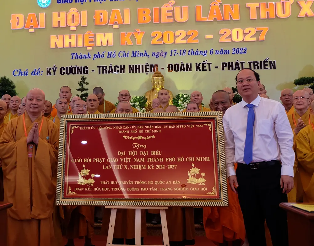 Hòa thượng Thích Lệ Trang làm Trưởng Ban Trị sự Giáo hội Phật giáo Việt Nam TPHCM ảnh 2 Hòa thượng Thích Lệ Trang làm Trưởng Ban Trị sự Giáo hội Phật giáo Việt Nam TPHCM ảnh 2