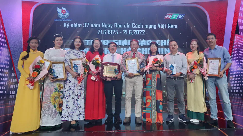 Giải Báo chí TPHCM lần thứ 40: Báo Sài Gòn Giải Phóng đoạt 9 giải ảnh 4 Giải Báo chí TPHCM lần thứ 40: Báo Sài Gòn Giải Phóng đoạt 9 giải ảnh 4