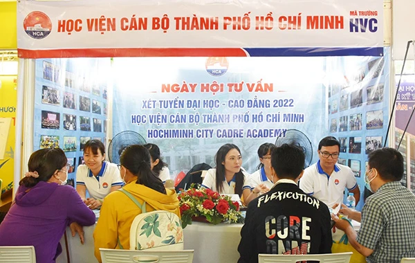 Học viện Cán bộ TPHCM có 782 chỉ tiêu tuyển sinh cho năm học 2022 ảnh 1 Học viện Cán bộ TPHCM có 782 chỉ tiêu tuyển sinh cho năm học 2022 ảnh 1