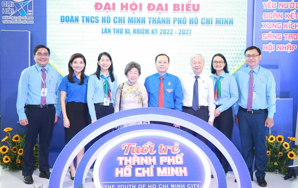 Phó Bí thư Thành ủy TPHCM Nguyễn Văn Hiếu dự và chúc mừng đại hội. Ảnh: NGÔ TÙNG