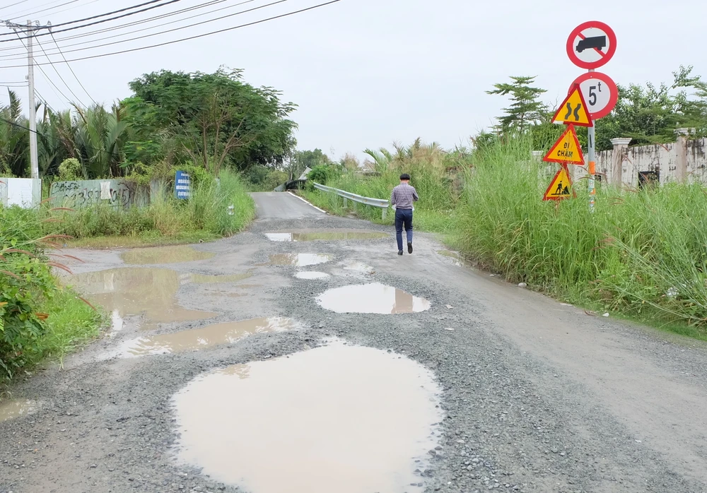Chủ tịch UBND TP Thủ Đức khảo sát các dự án cầu đang “trùm mền” ảnh 2 Chủ tịch UBND TP Thủ Đức khảo sát các dự án cầu đang “trùm mền” ảnh 2