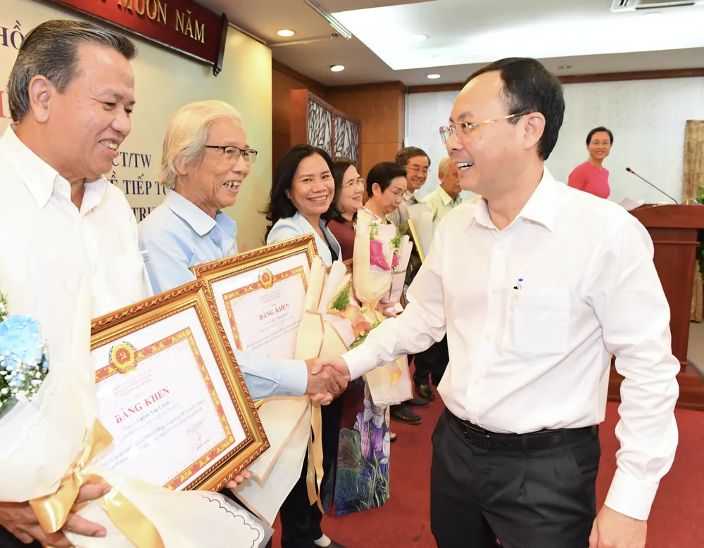 Người làm công tác tuyên truyền miệng phải am hiểu vấn đề, nói đi đôi với làm ảnh 1