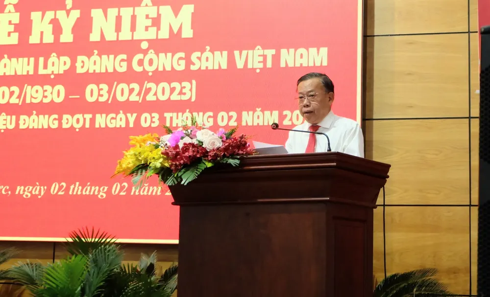 Bí thư Thành ủy Thủ Đức Nguyễn Hữu Hiệp phát biểu ôn lại lịch sử và ý nghĩa ra đời của Đảng Cộng sản Việt Nam