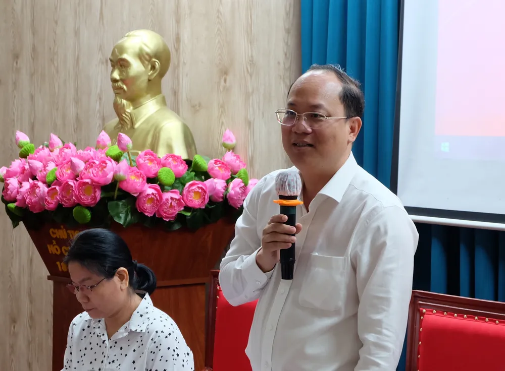 Phó Bí thư Thành ủy TPHCM phát biểu tại toạ đàm. Phó Bí thư Thành ủy TPHCM phát biểu tại toạ đàm.