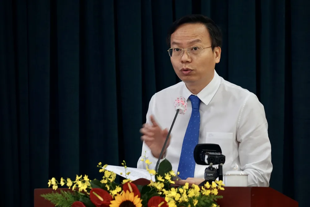 Tiến sĩ Mai Thanh Phong, Ủy viên Ban Thường vụ Đảng ủy ĐHQG TPHCM, Hiệu trưởng Trường ĐH Bách Khoa, ĐHQG TPHCM, nêu ý kiến tại hội nghị. Ảnh: HOÀNG HÙNG Tiến sĩ Mai Thanh Phong, Ủy viên Ban Thường vụ Đảng ủy ĐHQG TPHCM, Hiệu trưởng Trường ĐH Bách Khoa, ĐHQG TPHCM, nêu ý kiến tại hội nghị. Ảnh: HOÀNG HÙNG