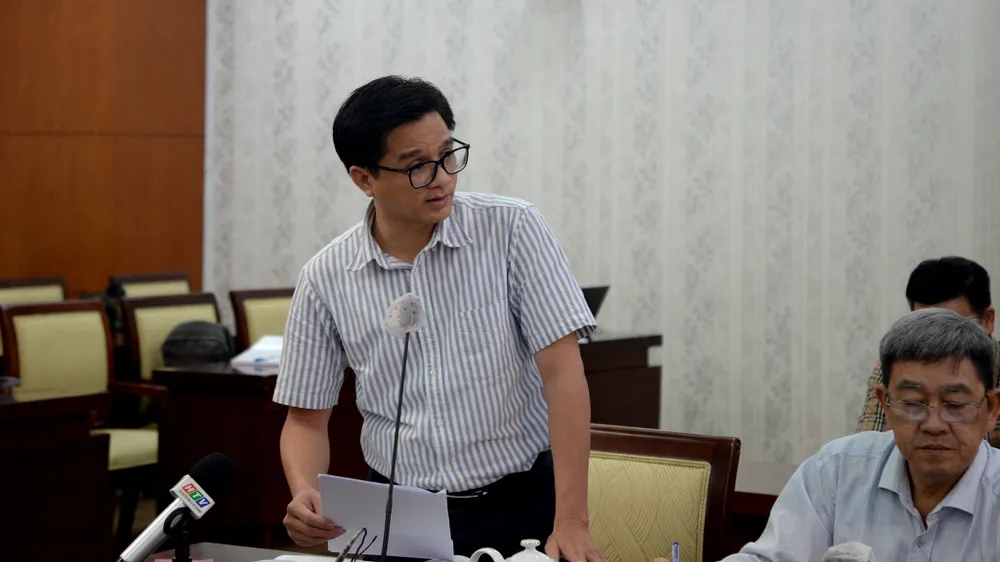 Trưởng Cơ quan thường trú TTXVN tại TPHCM Hoàng Anh Tuấn tại buổi tọa đàm