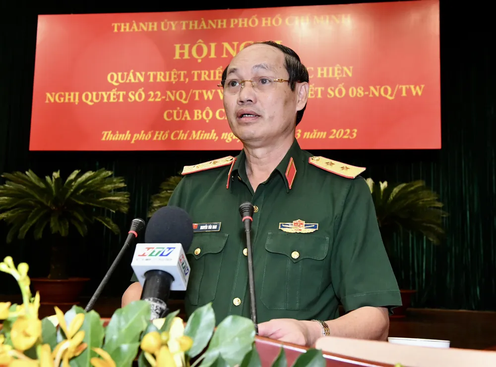 Trung tướng Nguyễn Văn Nam, Tư lệnh Bộ Tư lệnh TPHCM triển khai Kế hoạch 187 của Ban Thường vụ Thành uỷ TPHCM về thực hiện Nghị quyết 22 của Ban Chấp hành Trung ương Đảng về phòng thủ dân sự. Ảnh: VIỆT DŨNG