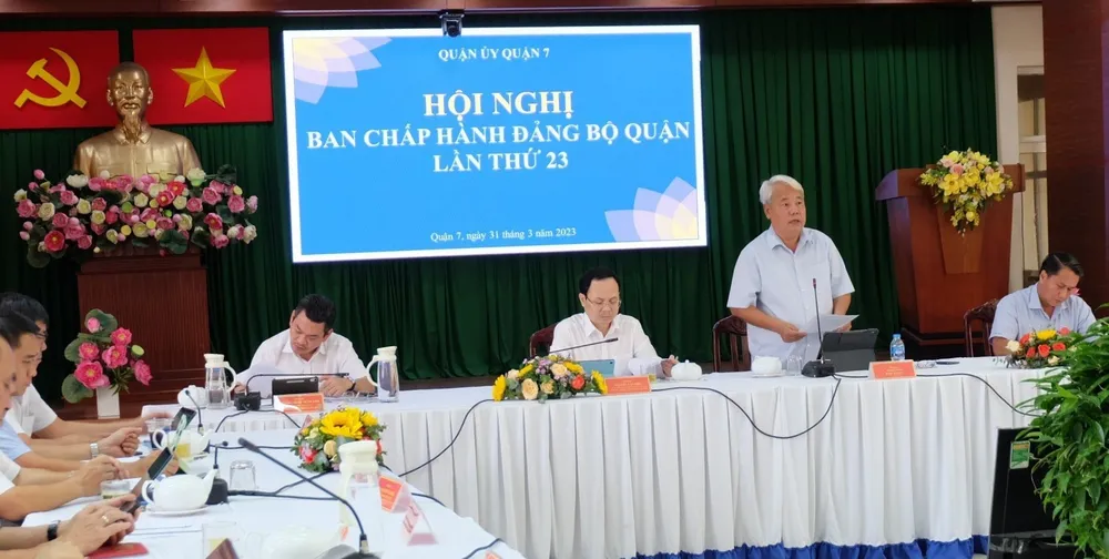 Bí thư Quận ủy quận 7 Võ Khắc Thái phát biểu định hướng tại hội nghị