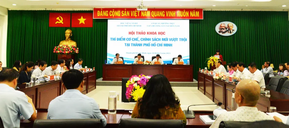 Quang cảnh hội thảo Quang cảnh hội thảo