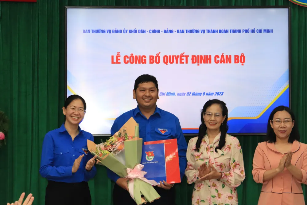 Đồng chí Bùi Hữu Hồng Hải được chỉ định giữ chức vụ Bí thư Đoàn khối Dân - Chính - Đảng TPHCM khoá IV, nhiệm kỳ 2022-2027 Đồng chí Bùi Hữu Hồng Hải được chỉ định giữ chức vụ Bí thư Đoàn khối Dân - Chính - Đảng TPHCM khoá IV, nhiệm kỳ 2022-2027