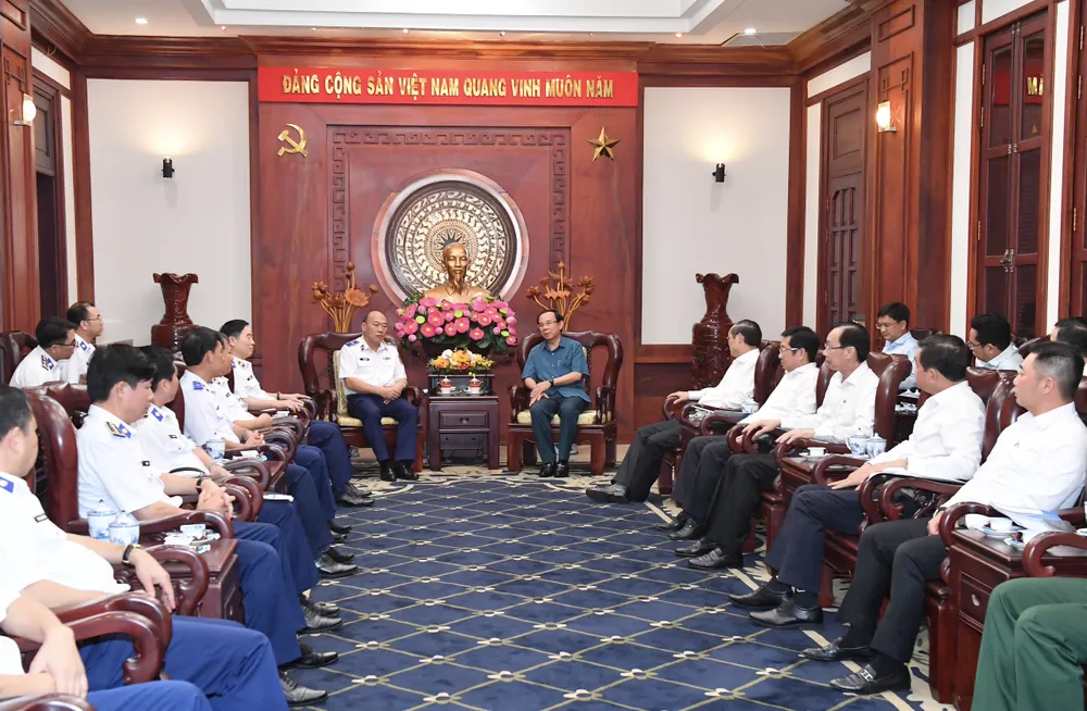 Các đại biểu tham dự buổi tiếp xã giao. Ảnh: VIỆT DŨNG Các đại biểu tham dự buổi tiếp xã giao. Ảnh: VIỆT DŨNG