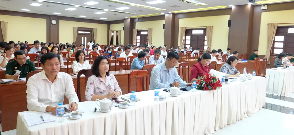 Các đại biểu tham dự hội nghị