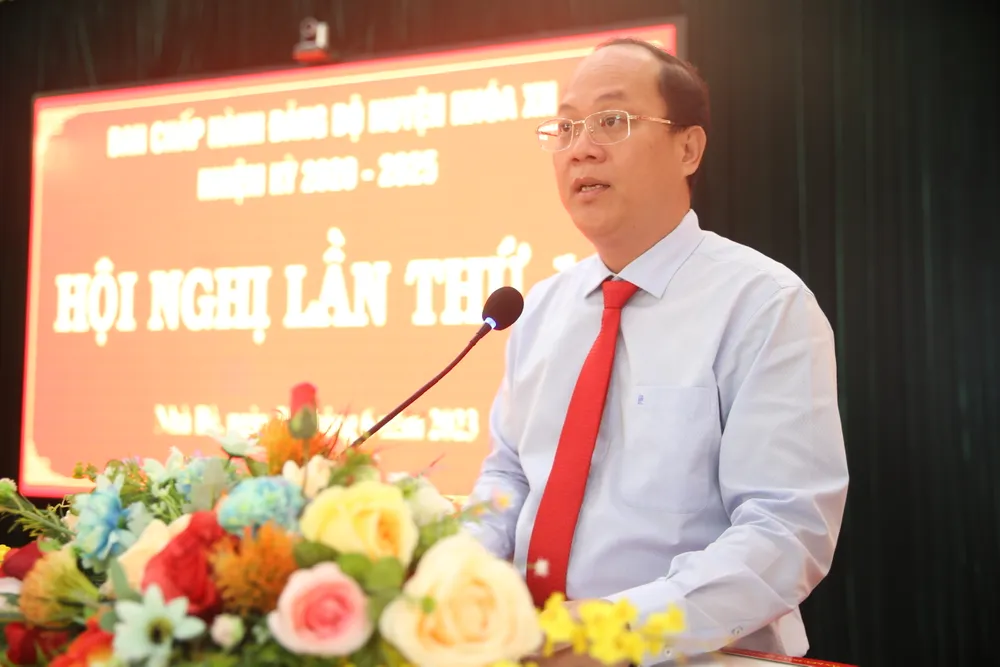 Phó Bí thư Thành ủy TPHCM Nguyễn Hồ Hải phát biểu chỉ đạo tại hội nghị Phó Bí thư Thành ủy TPHCM Nguyễn Hồ Hải phát biểu chỉ đạo tại hội nghị