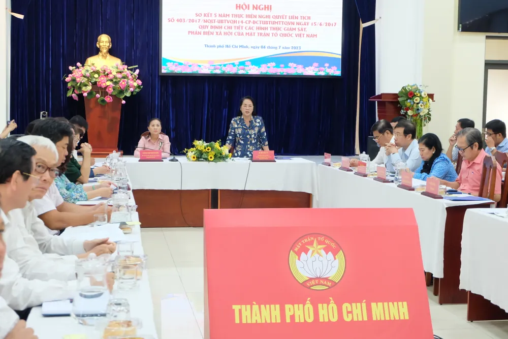 Chủ tịch Ủy ban MTTQ Việt Nam TPHCM Trần Kim Yến phát biểu từ điểm cầu TPHCM