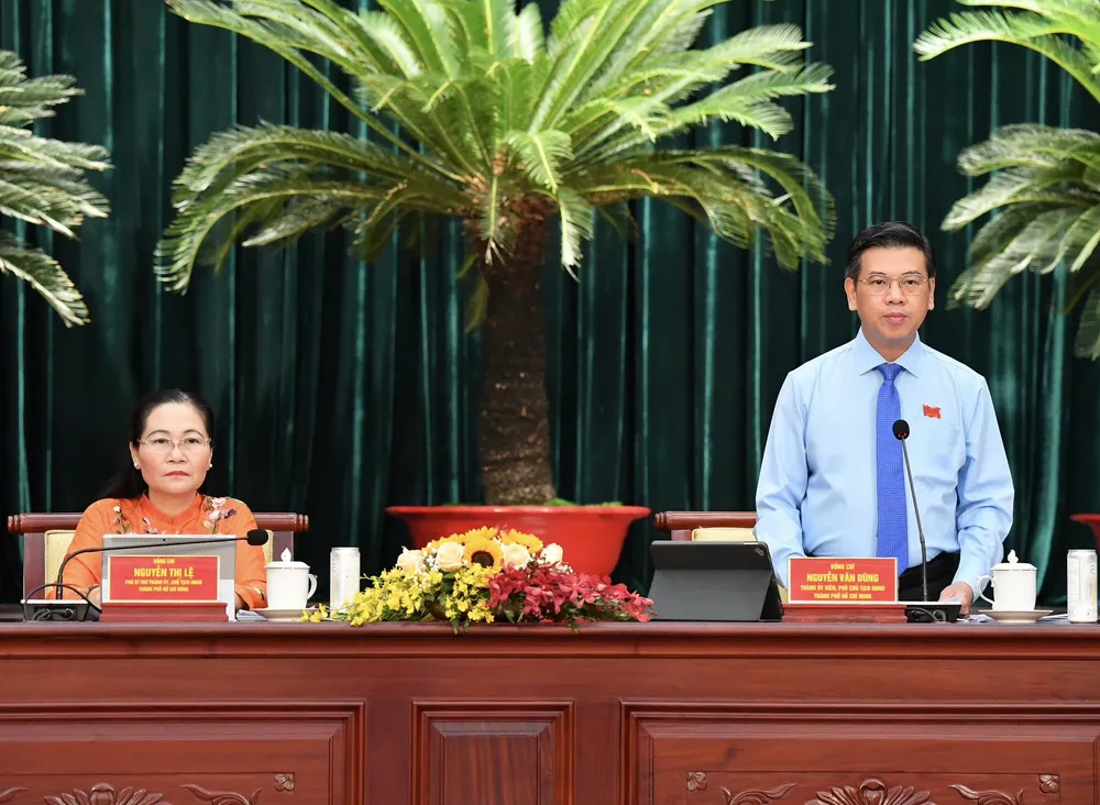Chủ tịch HĐND TPHCM Nguyễn Thị Lệ và Phó Chủ tịch HĐND TPHCM Nguyễn Văn Dũng, chủ trì kỳ họp. Ảnh: VIỆT DŨNG